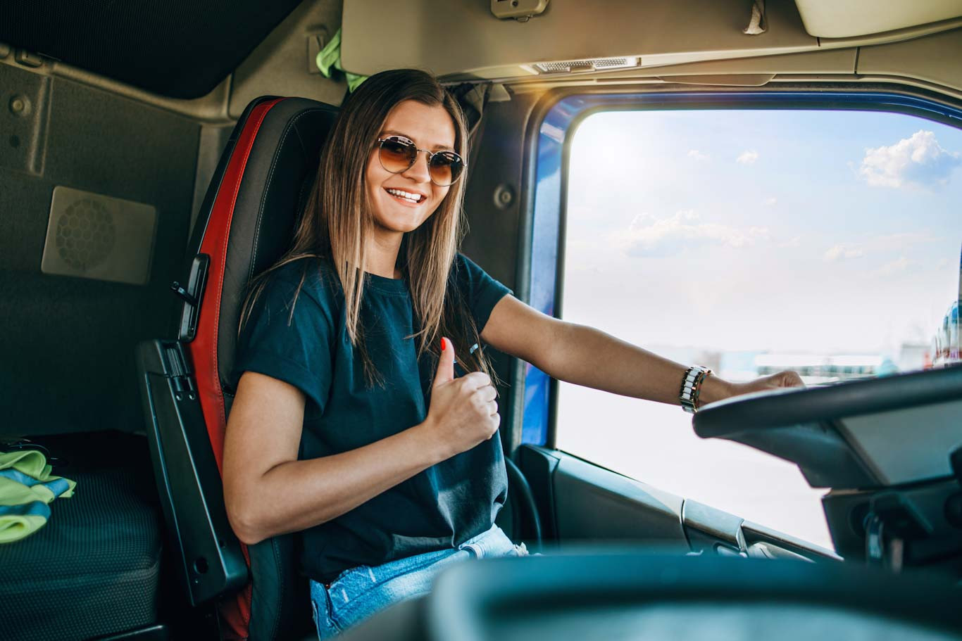 Life on 18 Wheels: Can I live in my Semi-Truck as in a Modern Home